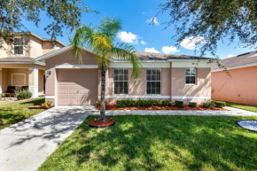 Earlmont Ridge, 4 bed vacation home in the Disney area with 2 master suites and a sunny private pool with a large deck